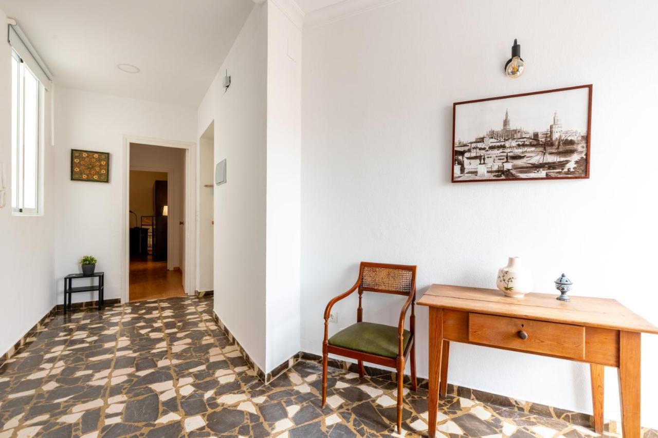 Aoa Conde De Ibarra Apartment Seville Exterior photo