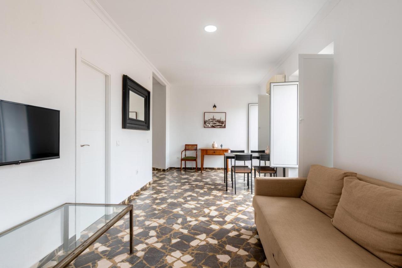 Aoa Conde De Ibarra Apartment Seville Exterior photo
